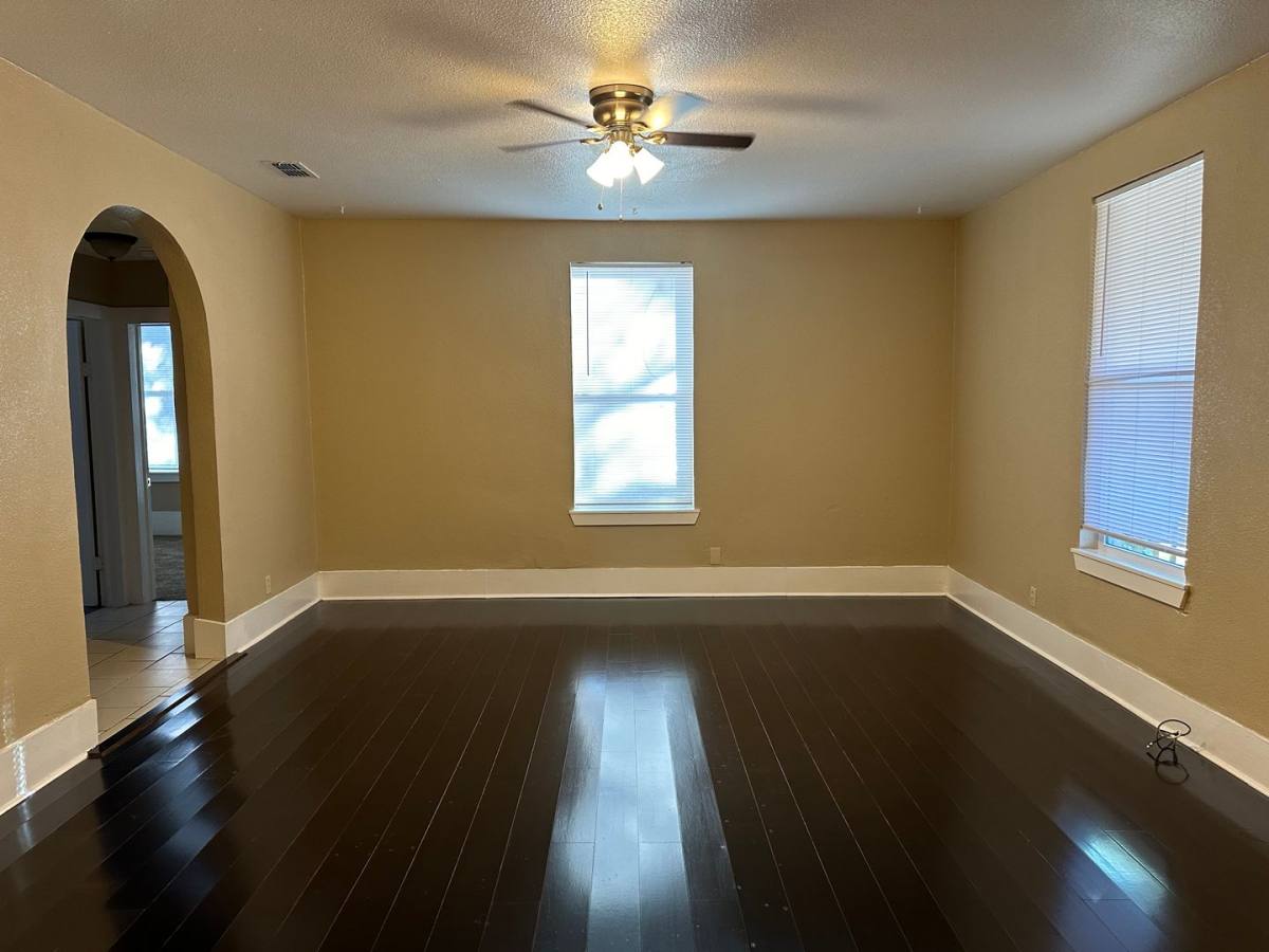 Apartment for rent at 722-726 S Kennedy Ave, Tyler, TX 75701