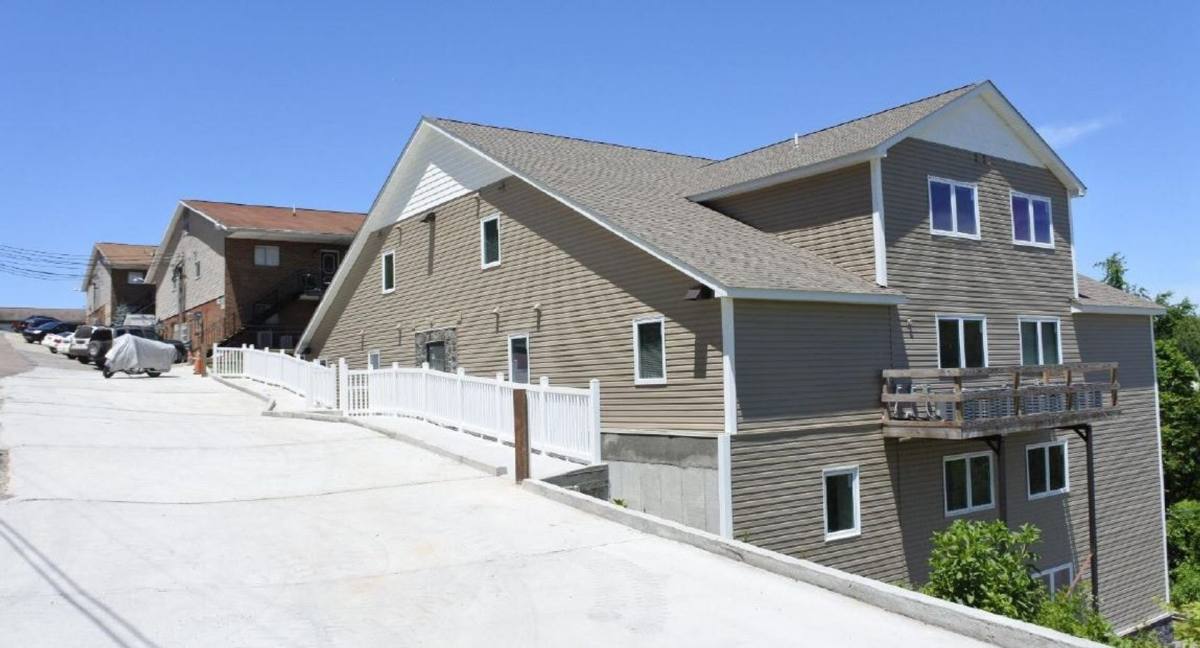 Apartment for rent at 803 Alpine St, Morgantown, WV 26505
