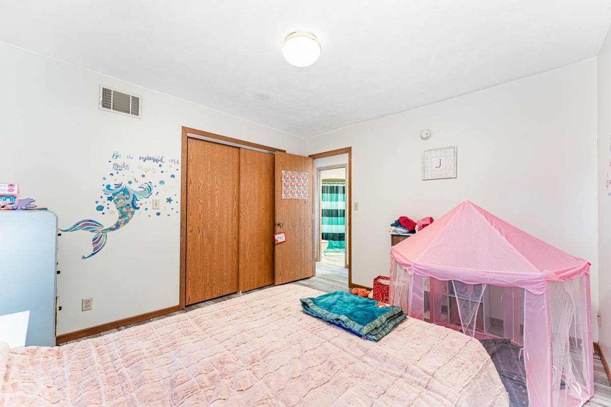 Apartment for rent at 803 Alpine St, Morgantown, WV 26505