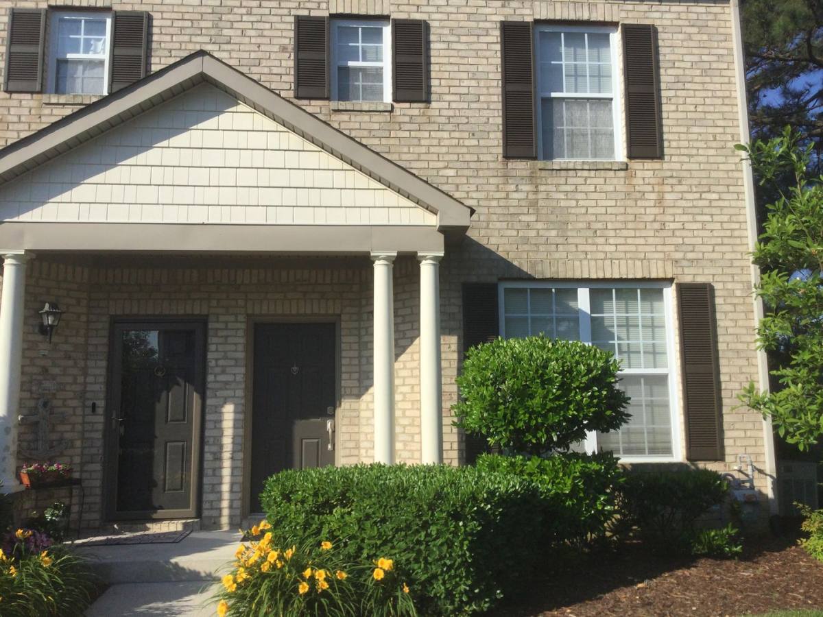 Townhouse for rent at 2037 Smallbrooke Court, Virginia Beach, VA 23454