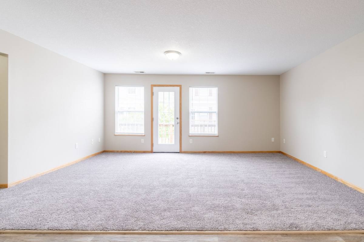Townhouse for rent at 6358 Scarlet Leaf Lane, Pleasant Hill, IA 50327