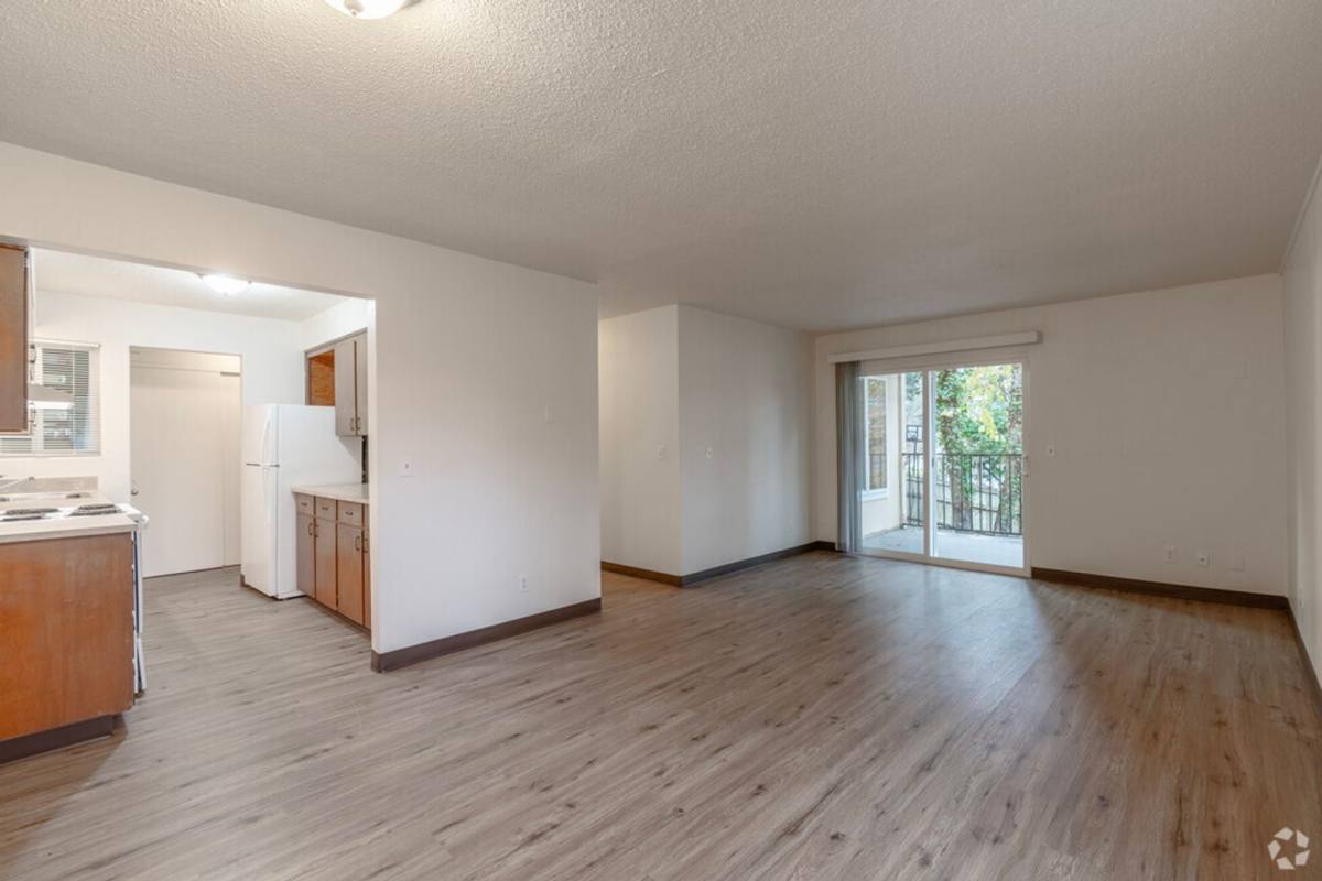 Apartment for rent at 4082 Commercial St SE, Salem, OR 97302