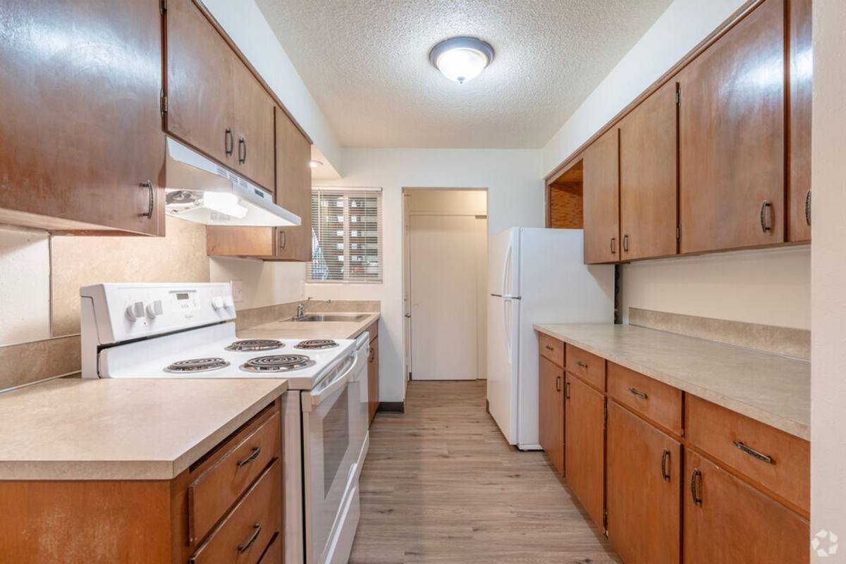 Apartment for rent at 4082 Commercial St SE, Salem, OR 97302