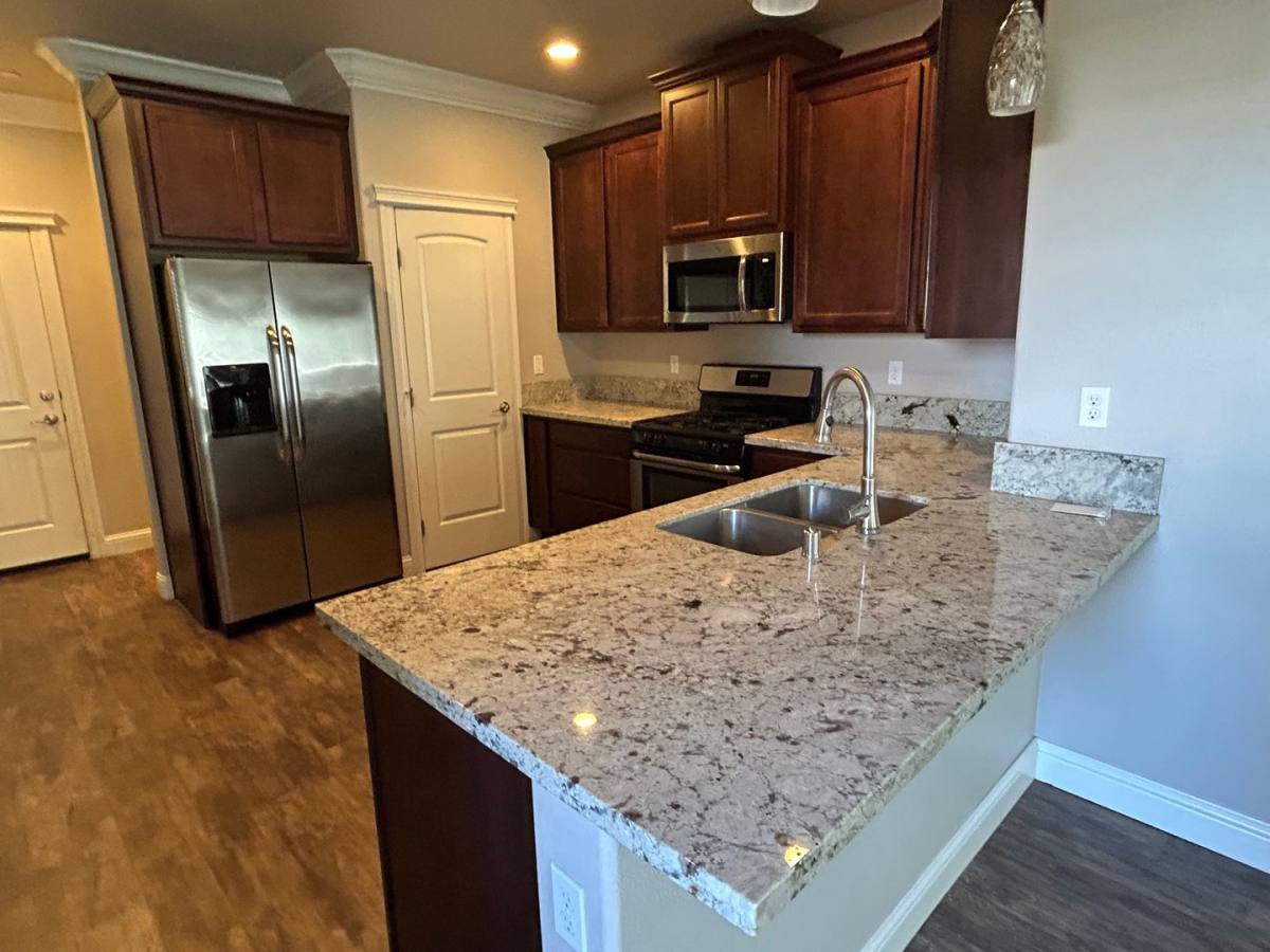 Townhouse for rent at 2601 Sapphire Lane #3, Anderson, CA 96007