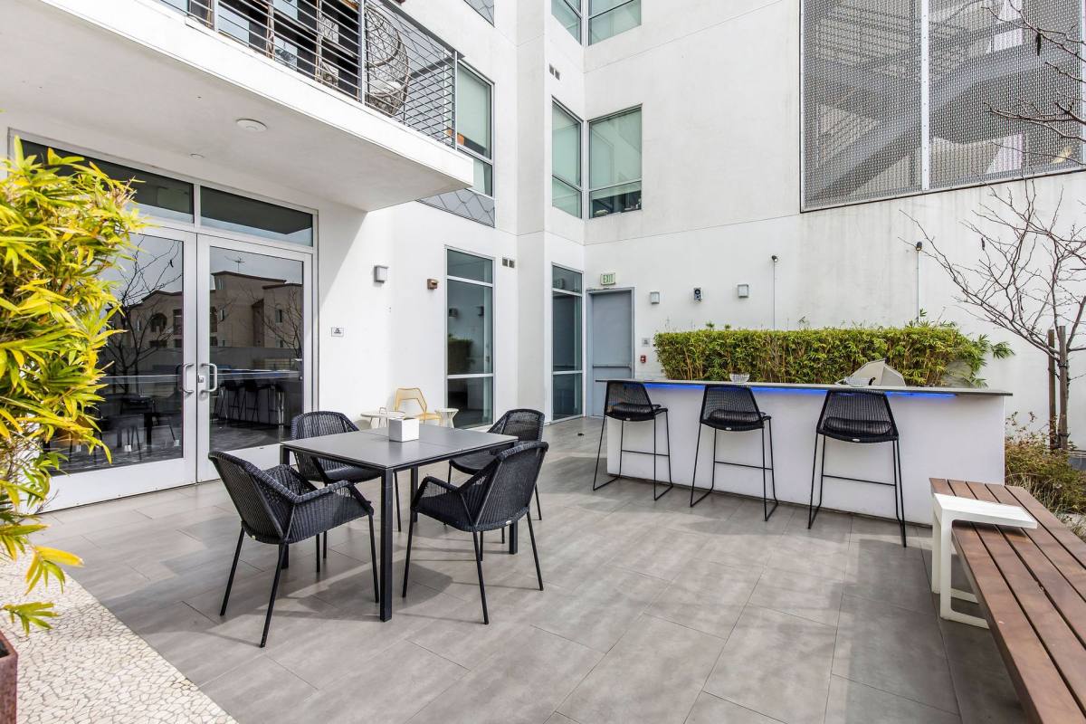 Apartment for rent at 1331 W 7th St, Los Angeles, CA 90017