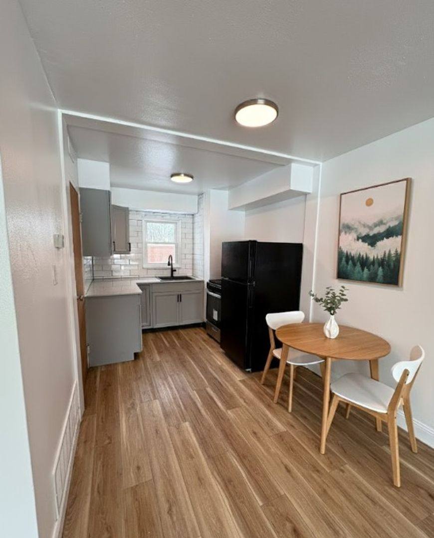 Apartment for rent at 200 - 206 Parkview Blvd, Waterloo, IA 50702