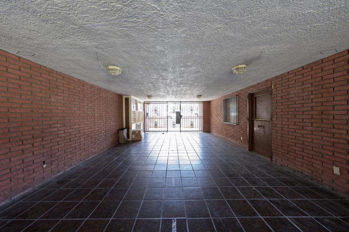 Apartment for rent at 14030-14100 Chadron Ave, Hawthorne, CA 90250