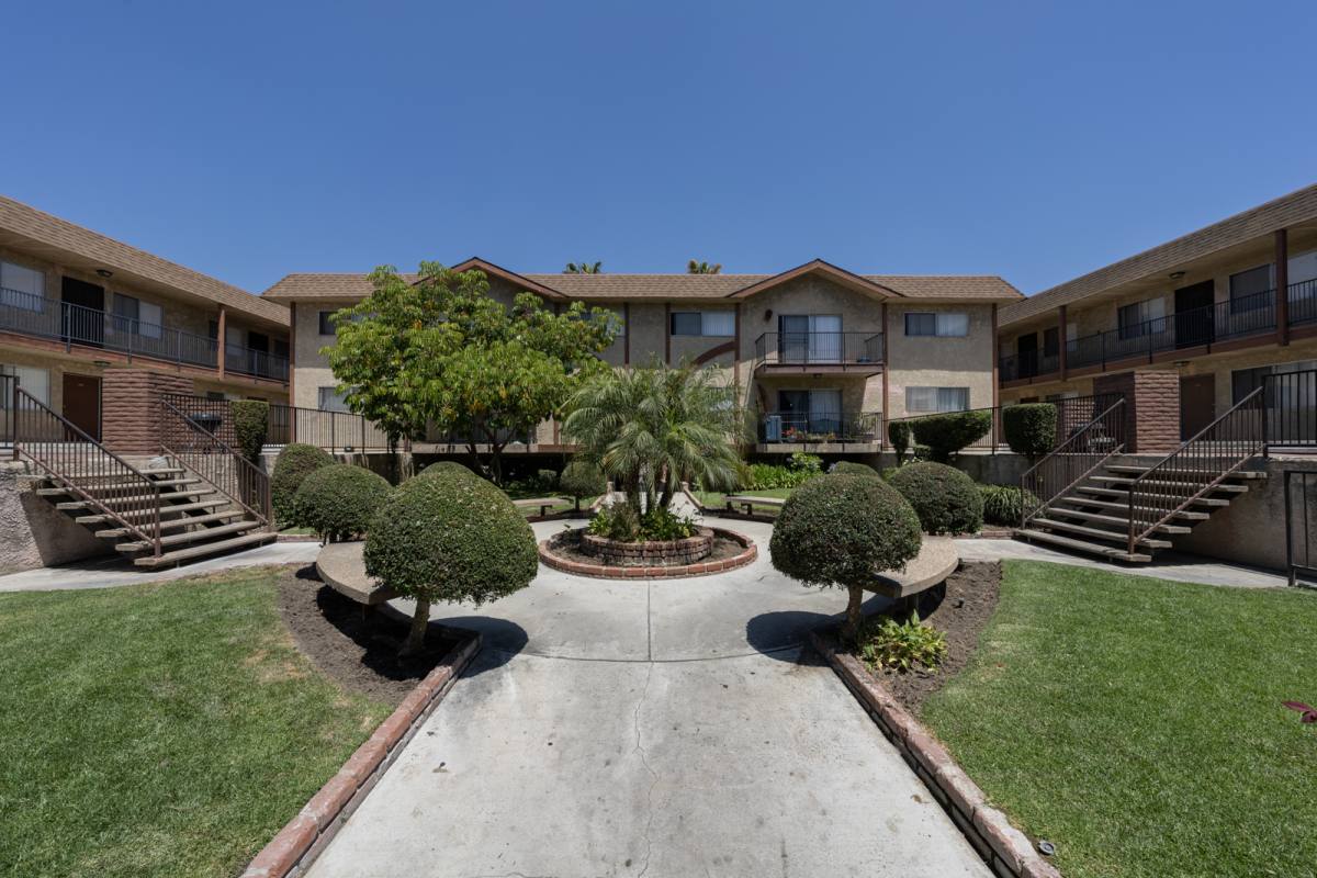 Apartment for rent at 14030-14100 Chadron Ave, Hawthorne, CA 90250