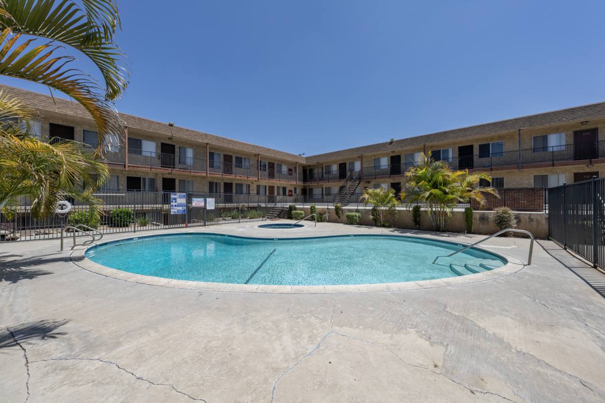 Apartment for rent at 14030-14100 Chadron Ave, Hawthorne, CA 90250