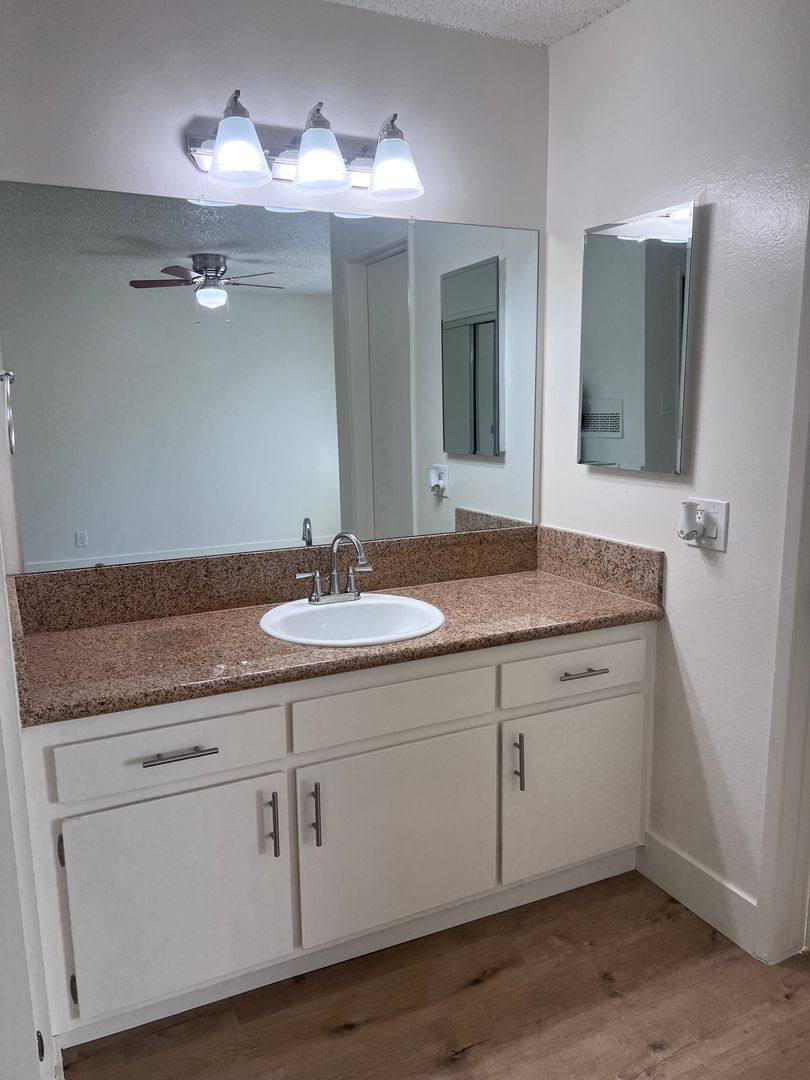 Apartment for rent at 14030-14100 Chadron Ave, Hawthorne, CA 90250