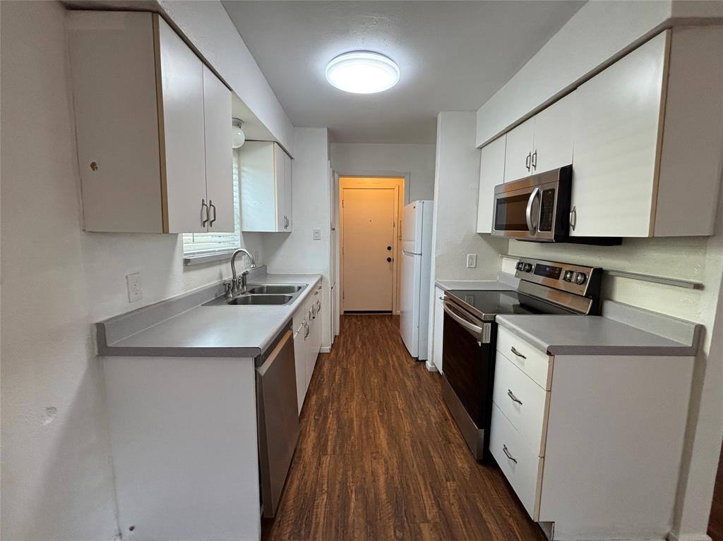 Apartment for rent at 1237 N Knowles Dr, Fort Worth, TX 76179
