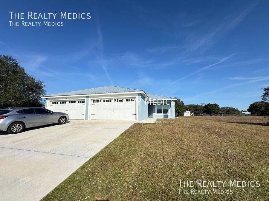 House for rent at 8145 Cozumel Lane, Sebring, FL 33876