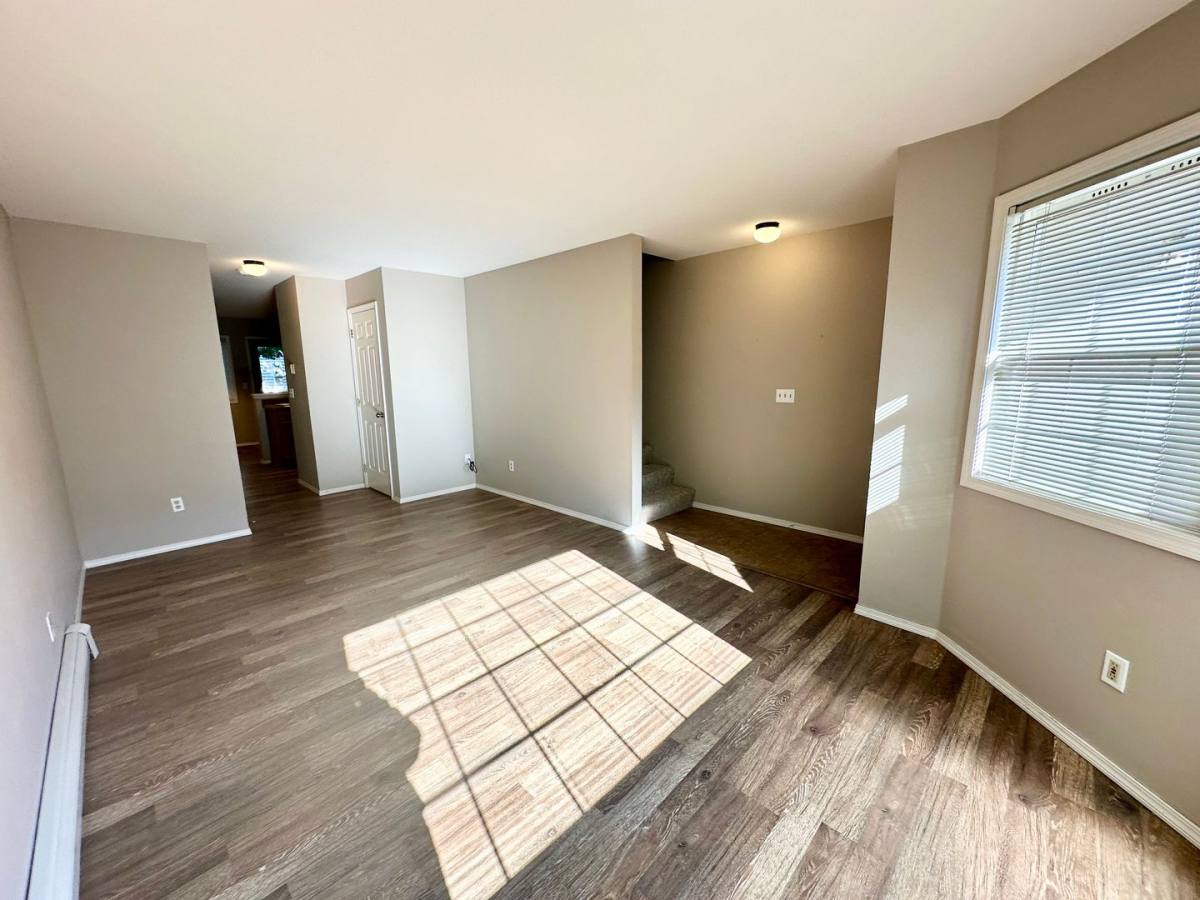 Townhouse for rent at 209 E 18th Ave, Ellensburg, WA 98926