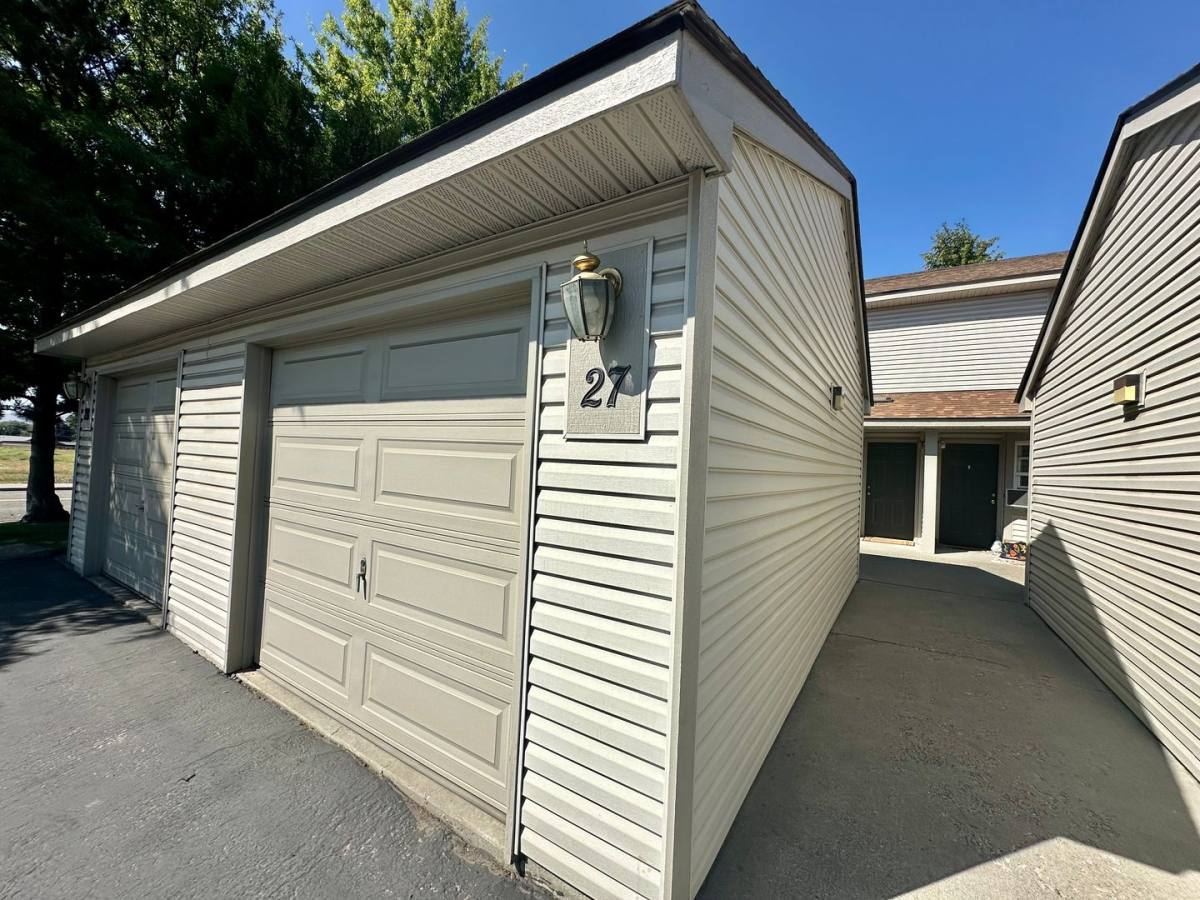 Townhouse for rent at 209 E 18th Ave, Ellensburg, WA 98926