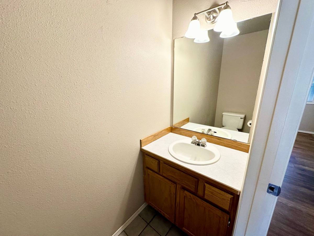 Townhouse for rent at 209 E 18th Ave, Ellensburg, WA 98926