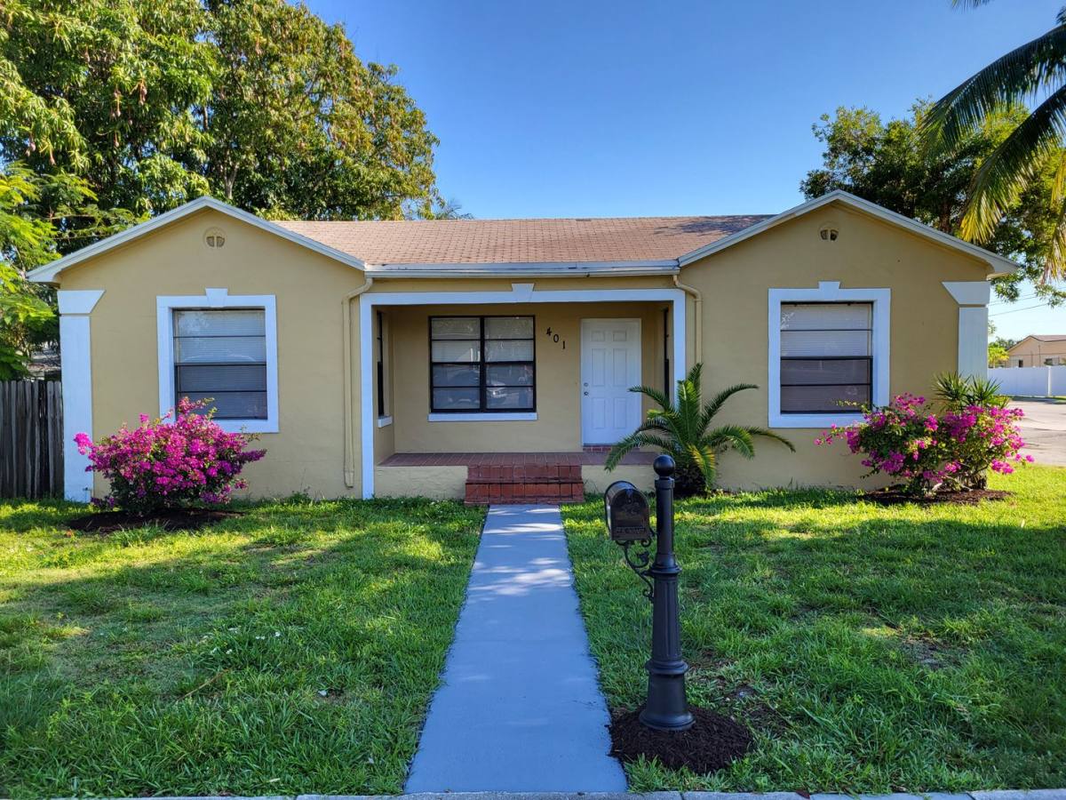 House for rent at 401 SW 10th St, Delray Beach, FL 33444