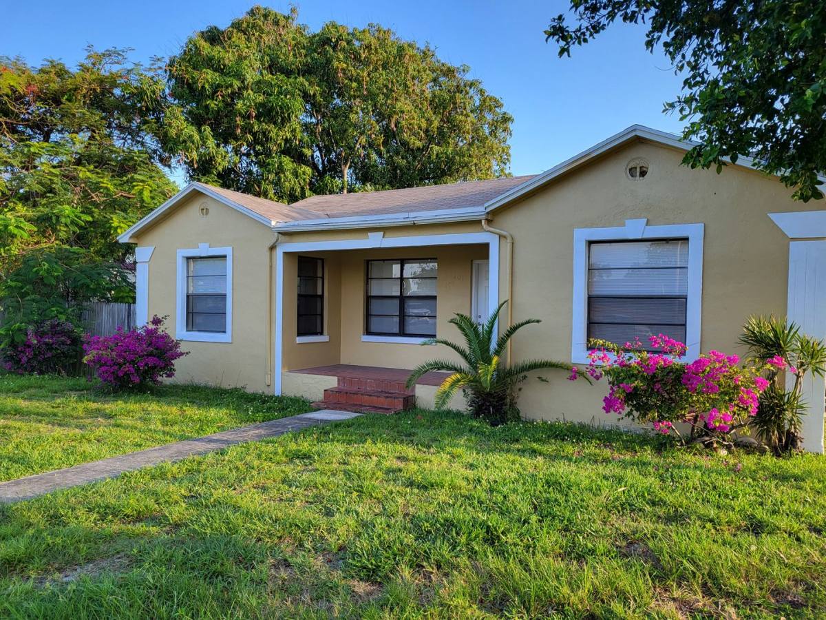 House for rent at 401 SW 10th St, Delray Beach, FL 33444