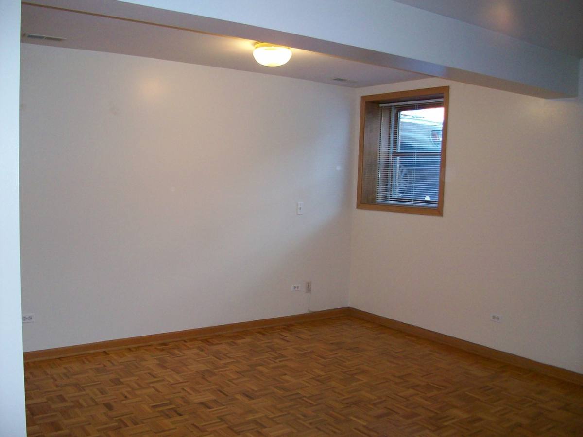 Apartment for rent at 4043 N Sheridan Rd #G, Chicago, IL 60613