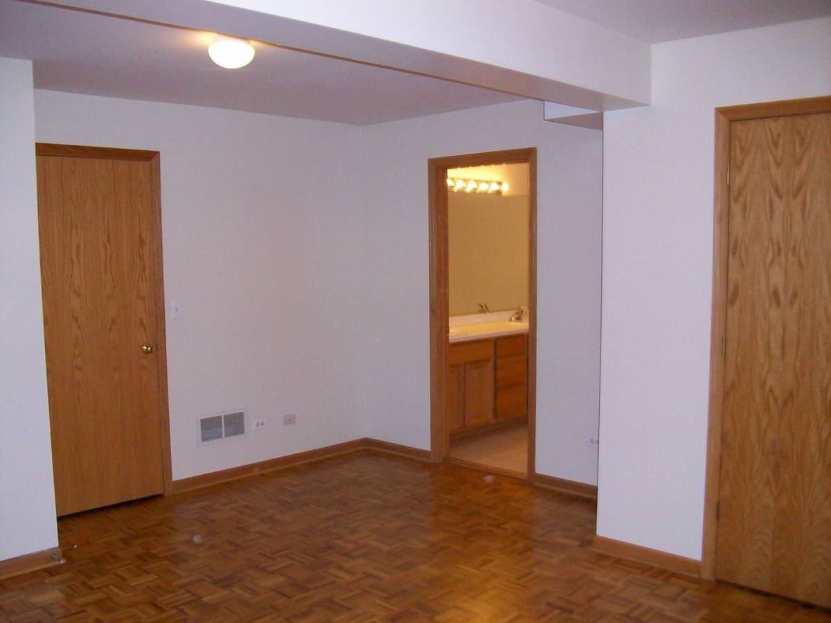 Apartment for rent at 4043 N Sheridan Rd #G, Chicago, IL 60613