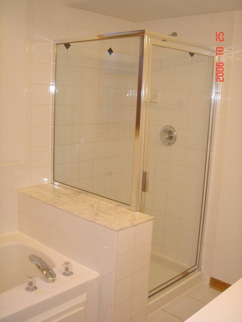 Apartment for rent at 4043 N Sheridan Rd #G, Chicago, IL 60613