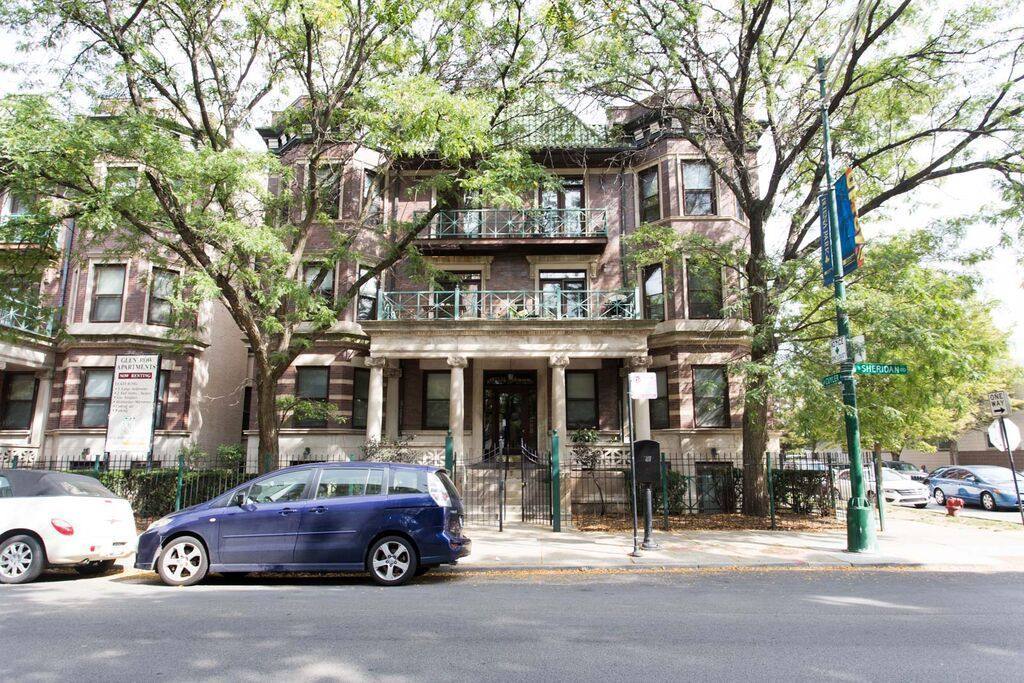 Apartment for rent at 4043 N Sheridan Rd #G, Chicago, IL 60613
