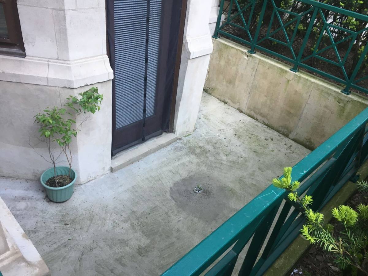 Apartment for rent at 4043 N Sheridan Rd #G, Chicago, IL 60613