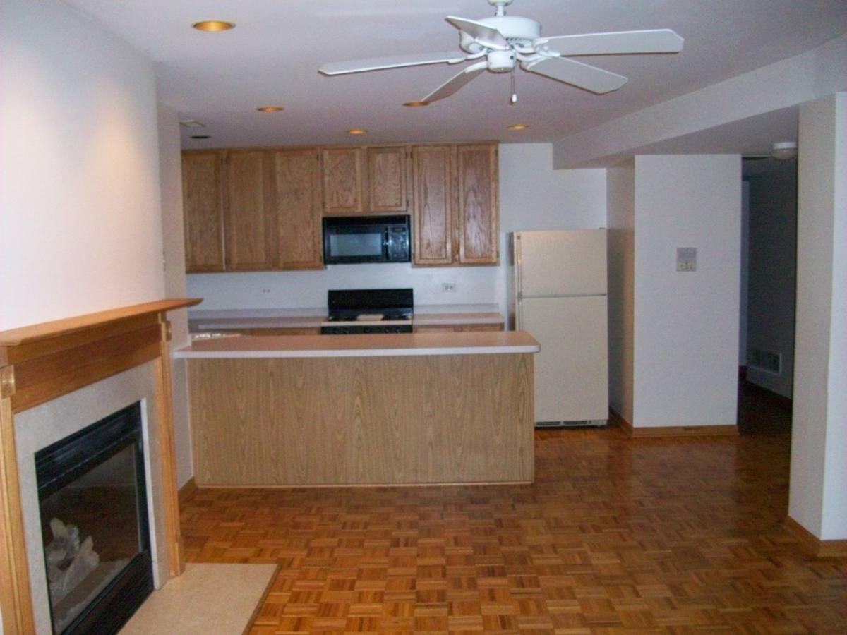 Apartment for rent at 4043 N Sheridan Rd #G, Chicago, IL 60613