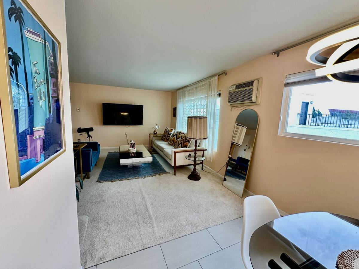 Apartment for rent at 960 Larrabee St #222, West Hollywood, CA 90069