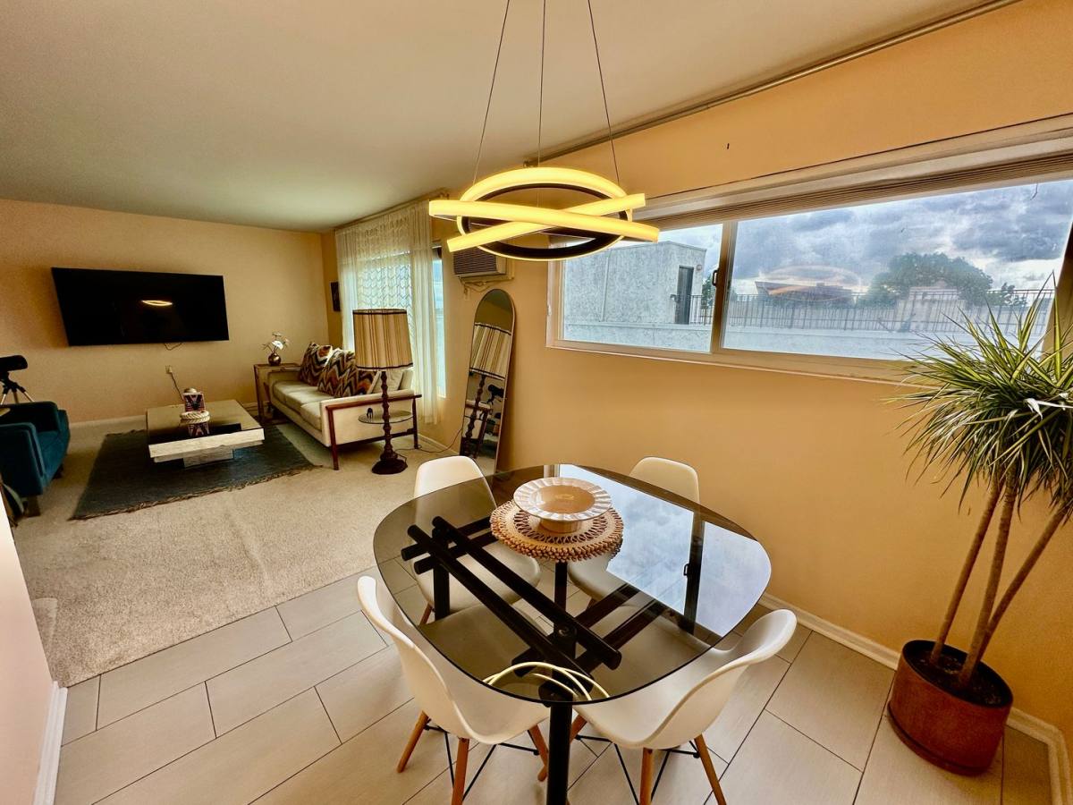 Apartment for rent at 960 Larrabee St #222, West Hollywood, CA 90069
