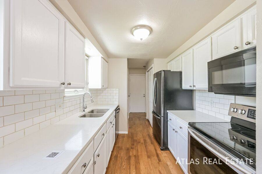 House for rent at 17124 E Kent Dr, Aurora, CO 80013