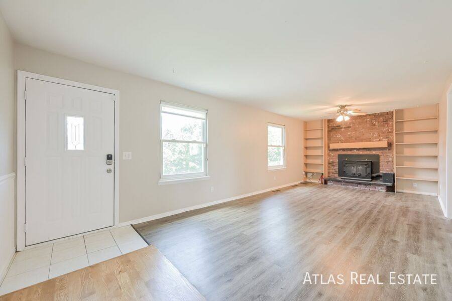 House for rent at 17124 E Kent Dr, Aurora, CO 80013