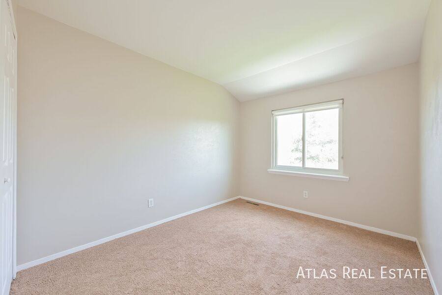 House for rent at 17124 E Kent Dr, Aurora, CO 80013