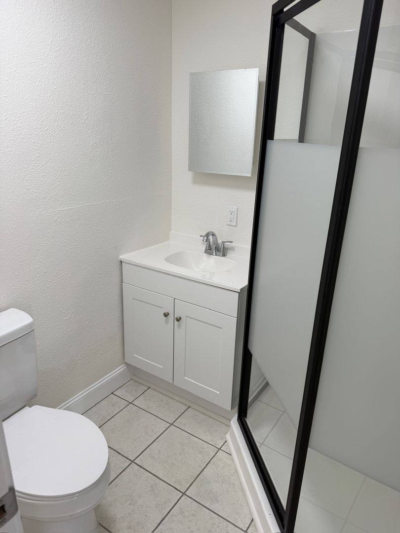 Apartment for rent at 403 N School St, Lodi, CA 95240