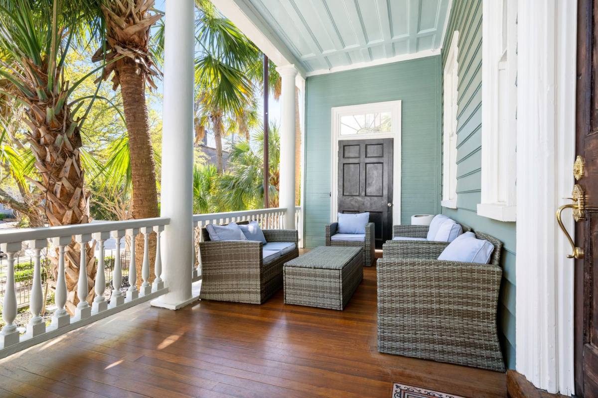 House for rent at 96 Ashley Ave #B, Charleston, SC 29401