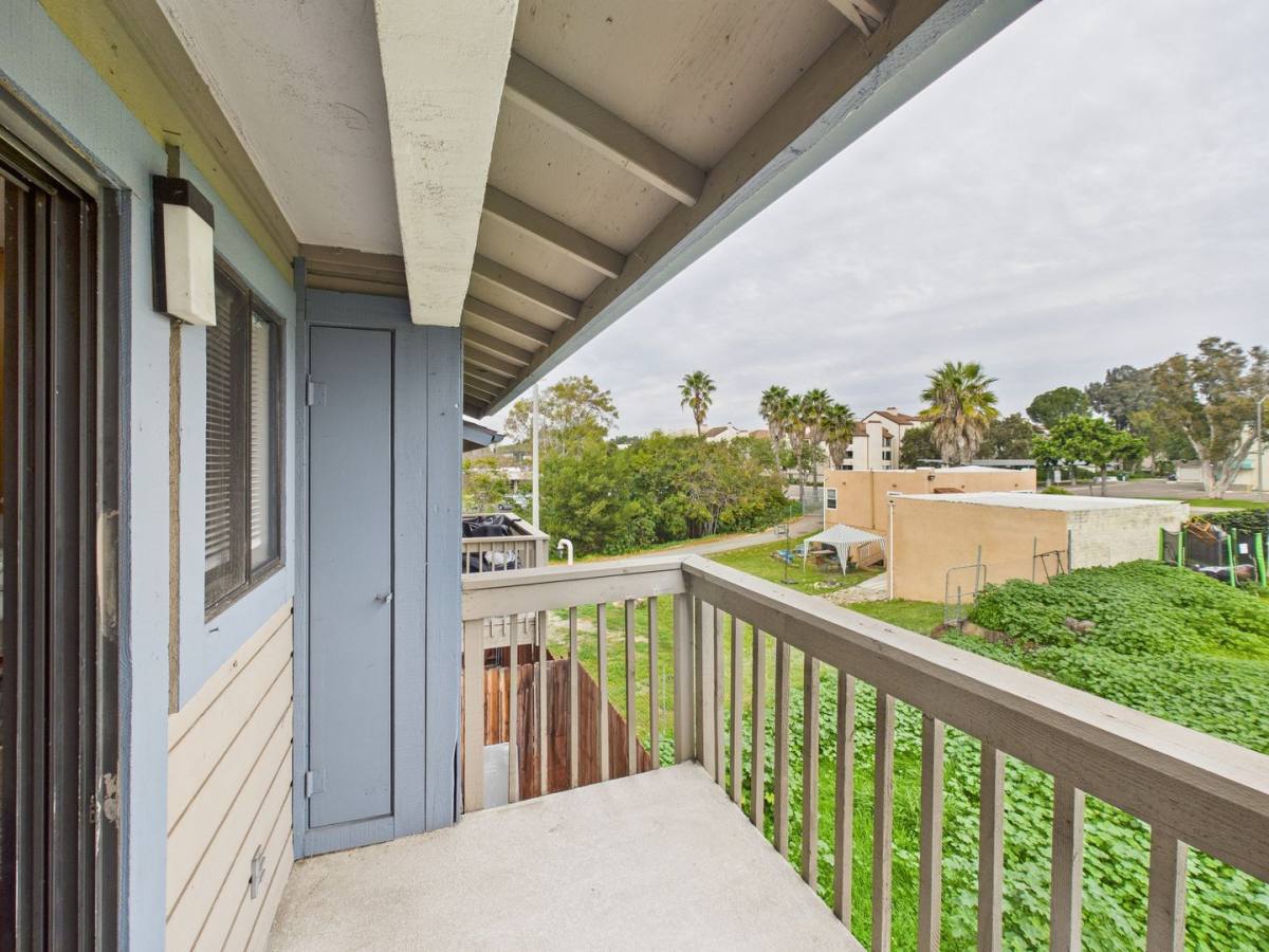 Apartment for rent at 411 & 415 Park Way, Chula Vista, CA 91910