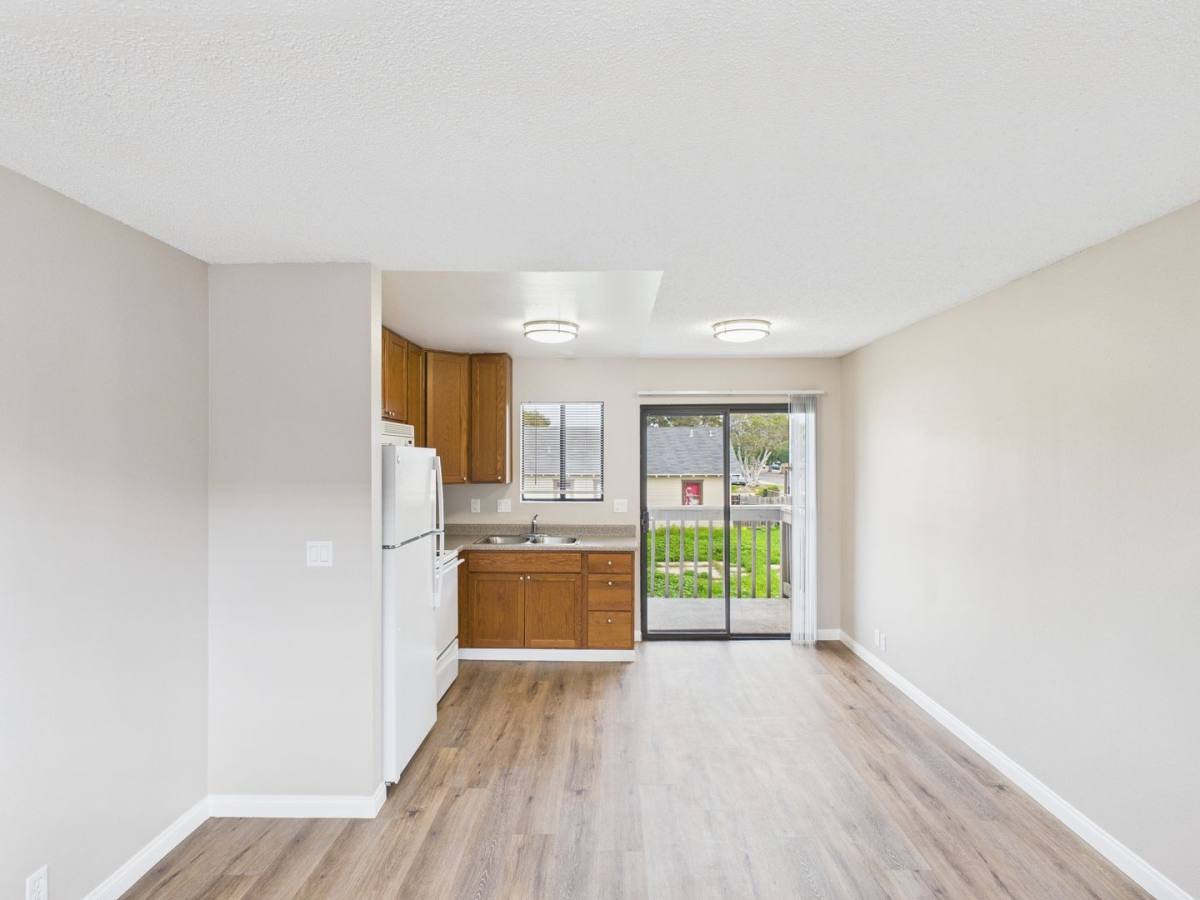 Apartment for rent at 411 & 415 Park Way, Chula Vista, CA 91910