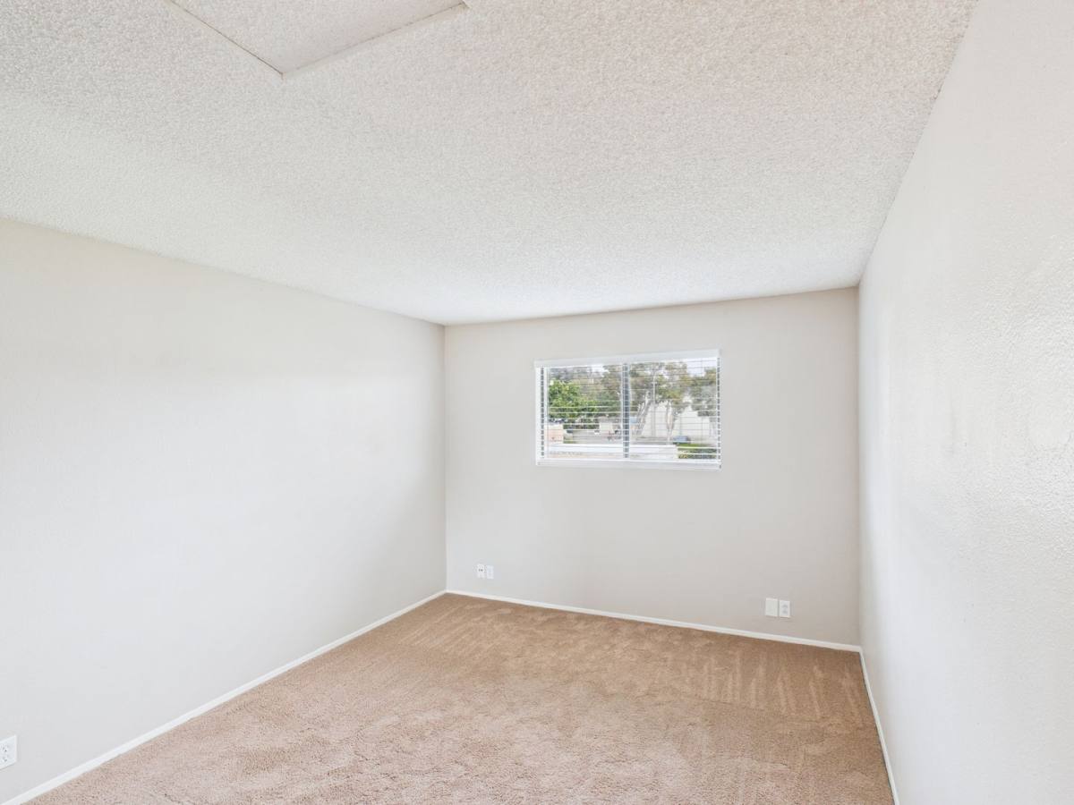 Apartment for rent at 411 & 415 Park Way, Chula Vista, CA 91910