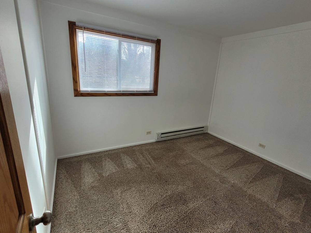 Apartment for rent at 1638 Bainbridge St, La Crosse, WI 54603
