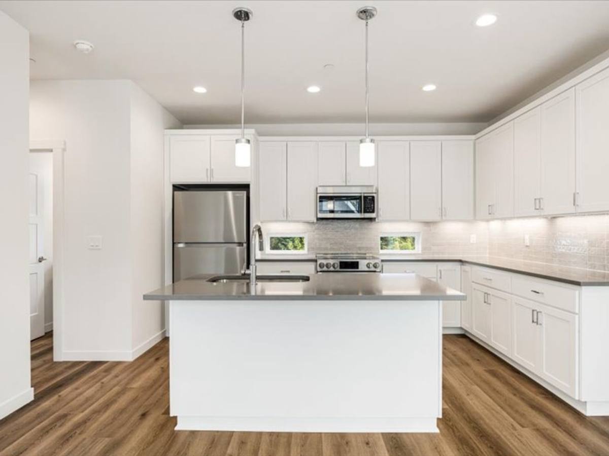 Apartment for rent at 8438 SE 21st Ave, Portland, OR 97202