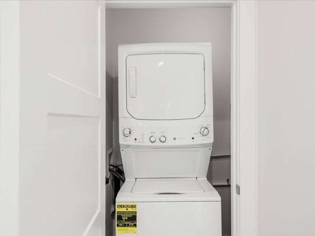 Apartment for rent at 8438 SE 21st Ave, Portland, OR 97202
