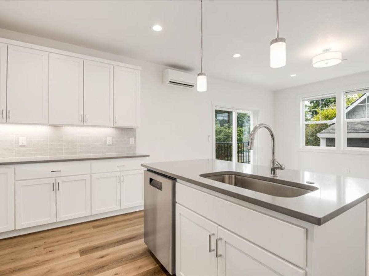Apartment for rent at 8438 SE 21st Ave, Portland, OR 97202