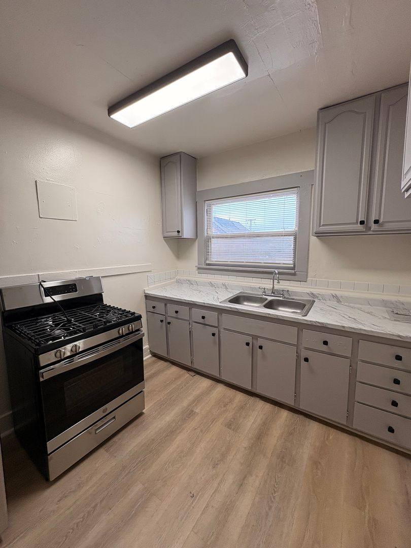 Apartment for rent at 2505 Foothill Blvd, Oakland, CA 94601