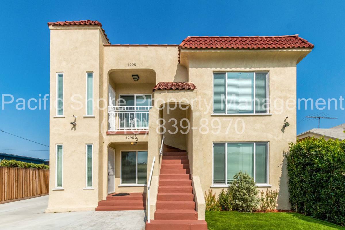 Apartment for rent at 1295 S Mullen Ave, Los Angeles, CA 90019