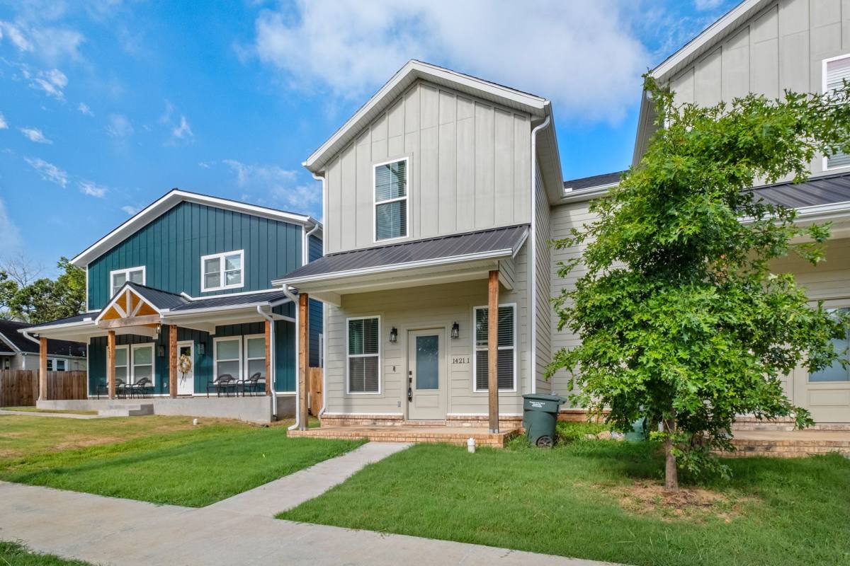 Apartment for rent at 1421 Duncan Ave, Fayetteville, AR 72701
