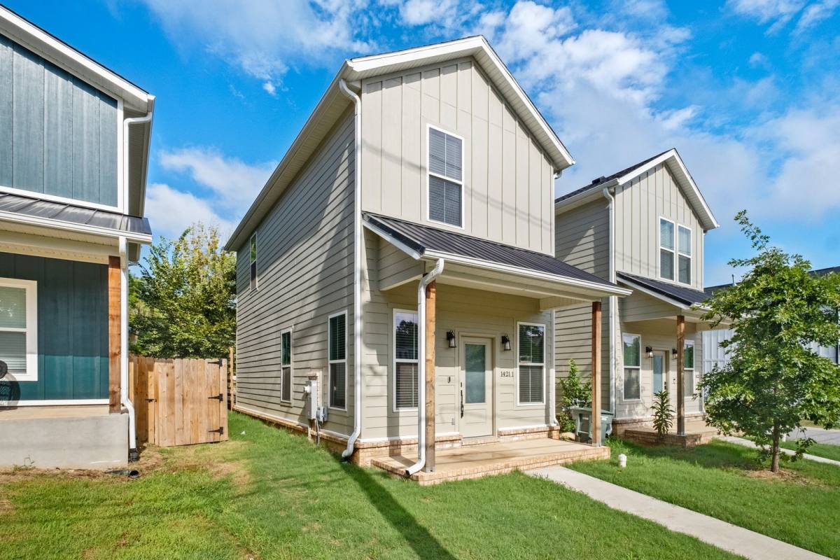 Apartment for rent at 1421 Duncan Ave, Fayetteville, AR 72701