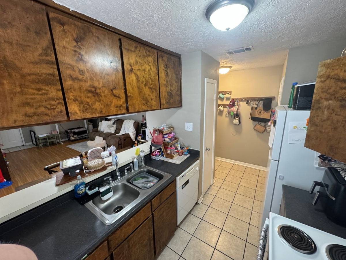 House for rent at 2504 Hickory, College Station, TX 77840