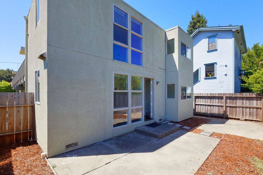 Apartment for rent at 2231 Ward St #B, Berkeley, CA 94705