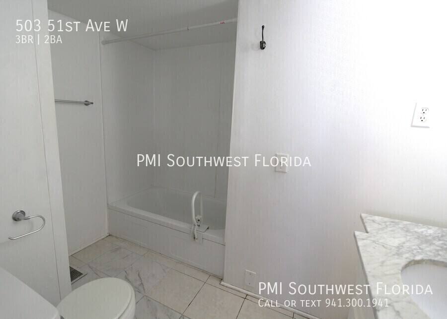 House for rent at 503 51st Ave W, Bradenton, FL 34207