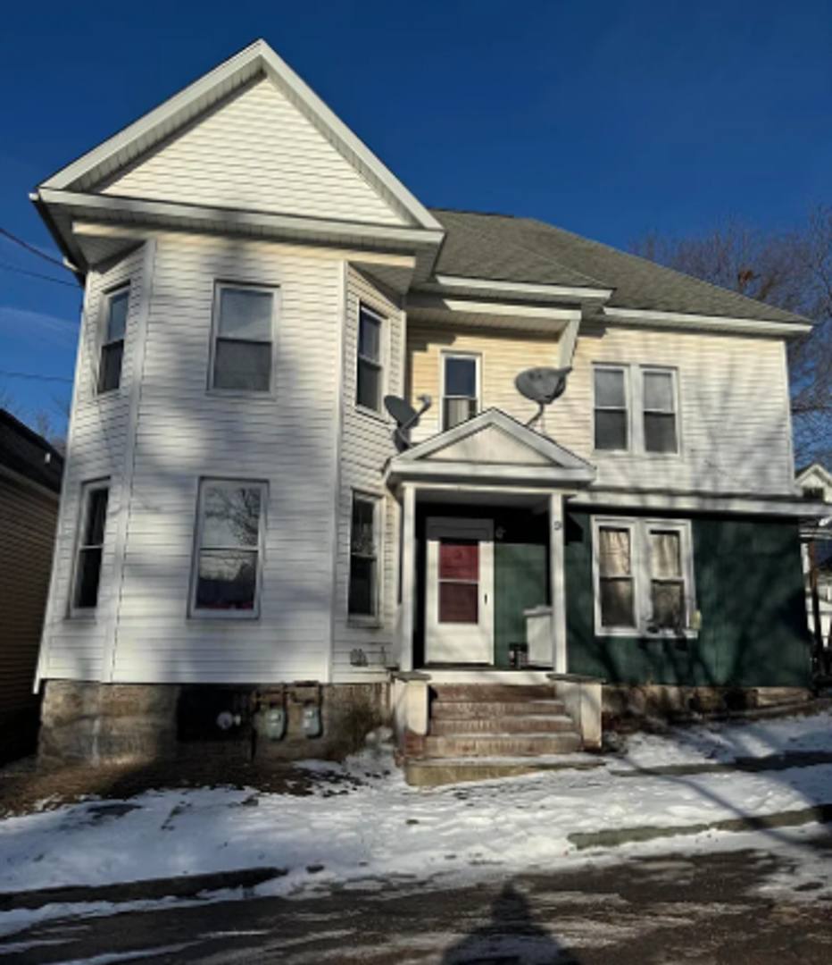 Apartment for rent at 9 Darte Ave, Carbondale, PA 18407