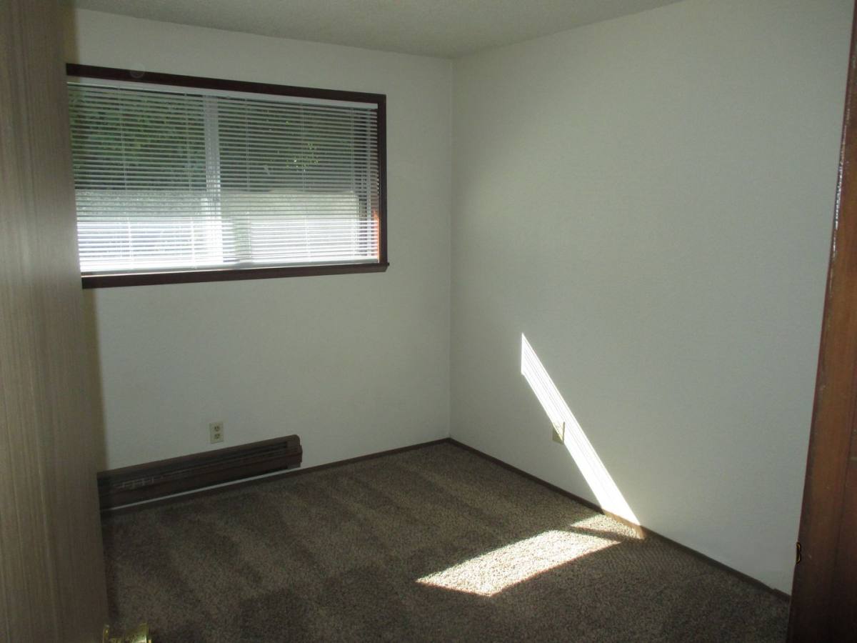 Apartment for rent at 13104 86th Ave E, Puyallup, WA 98373